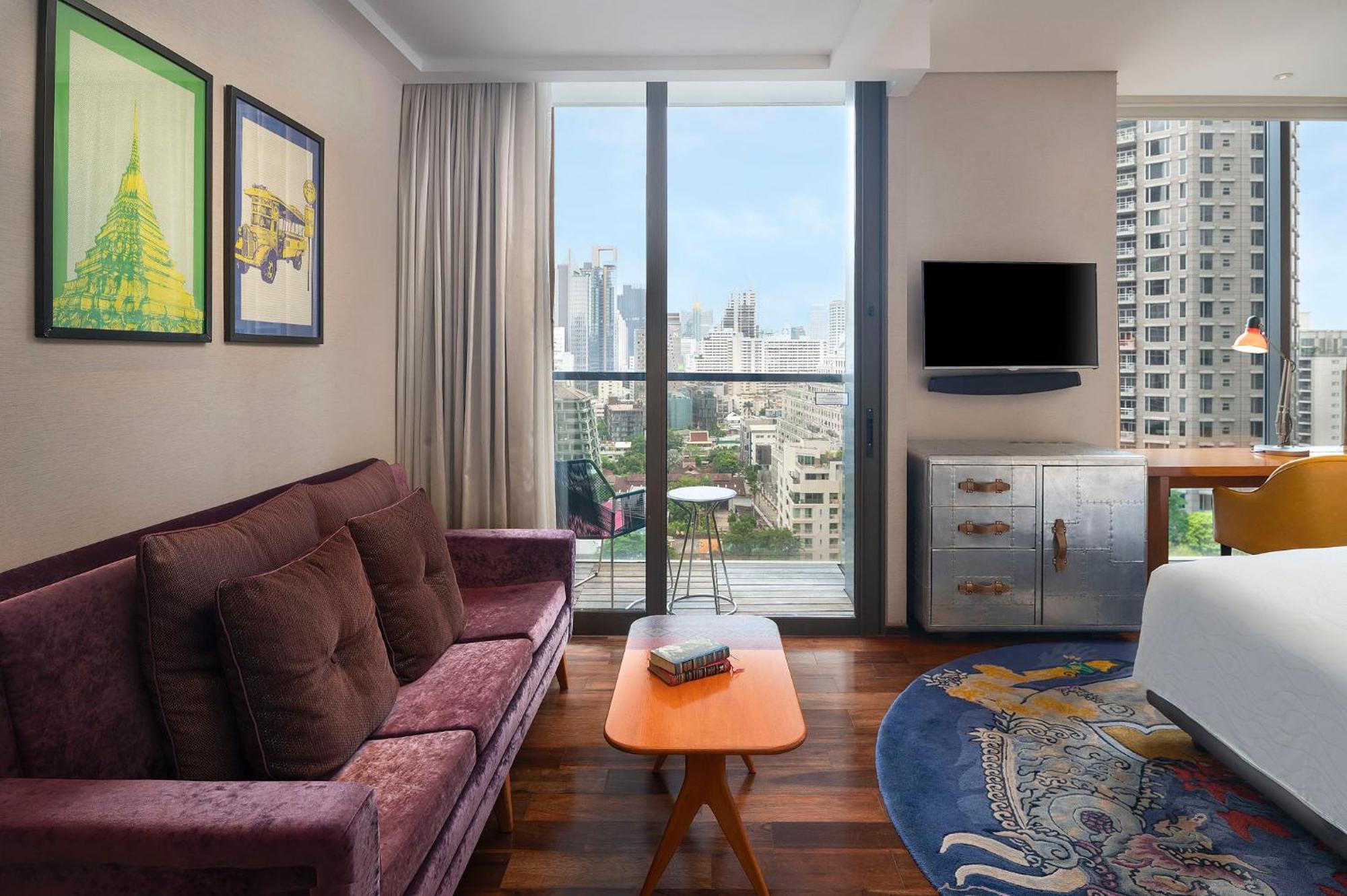 Hotel Indigo Bangkok Wireless Road By Ihg Εξωτερικό φωτογραφία A suite at the hotel