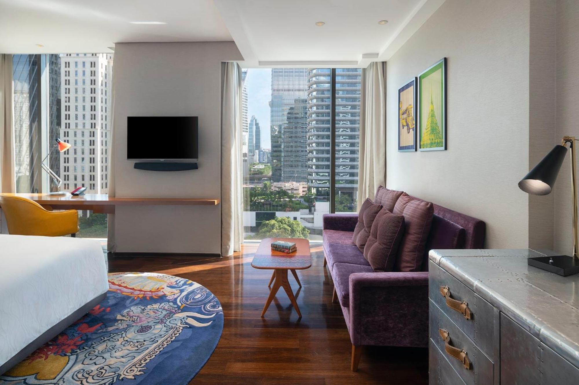 Hotel Indigo Bangkok Wireless Road By Ihg Εξωτερικό φωτογραφία A suite at the hotel